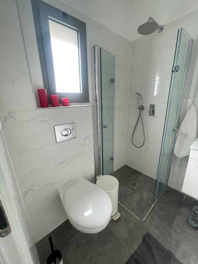 Sea & Fun Apartment Хадера Екстериор снимка